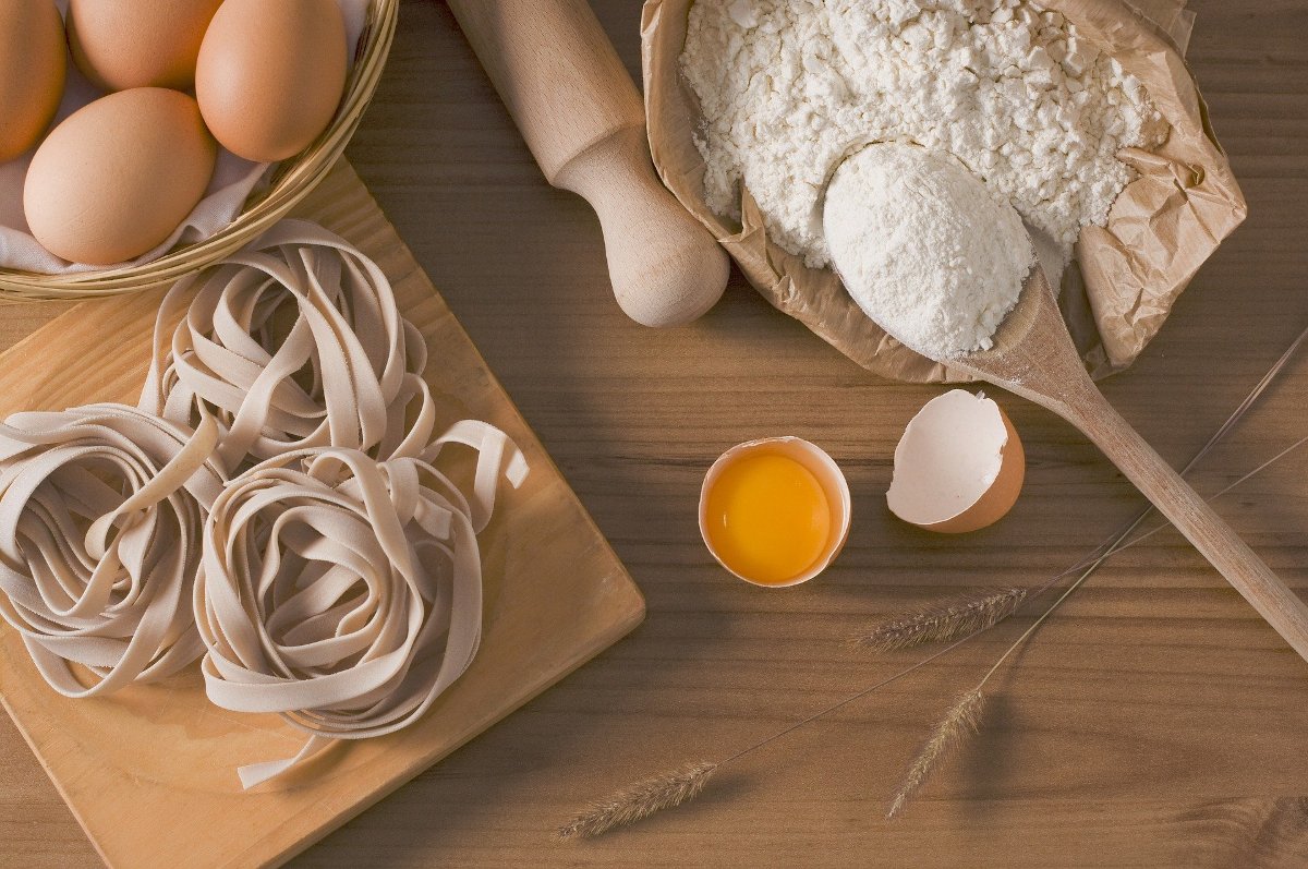 Foto: Verarbeitetes Ei in Nudeln (© Oldmermaid - pixabay.com)