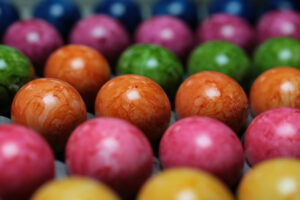 Foto: bunt gefärbte Eier
